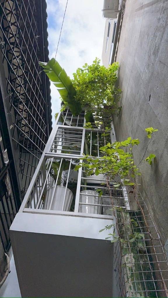 BÁN NHÀ LÝ CHÍNH THẮNG, TRUNG TÂM Q.3, 24M2, 3TẦNG, GIÁ 4,45TỶ, NT CƠ BẢN